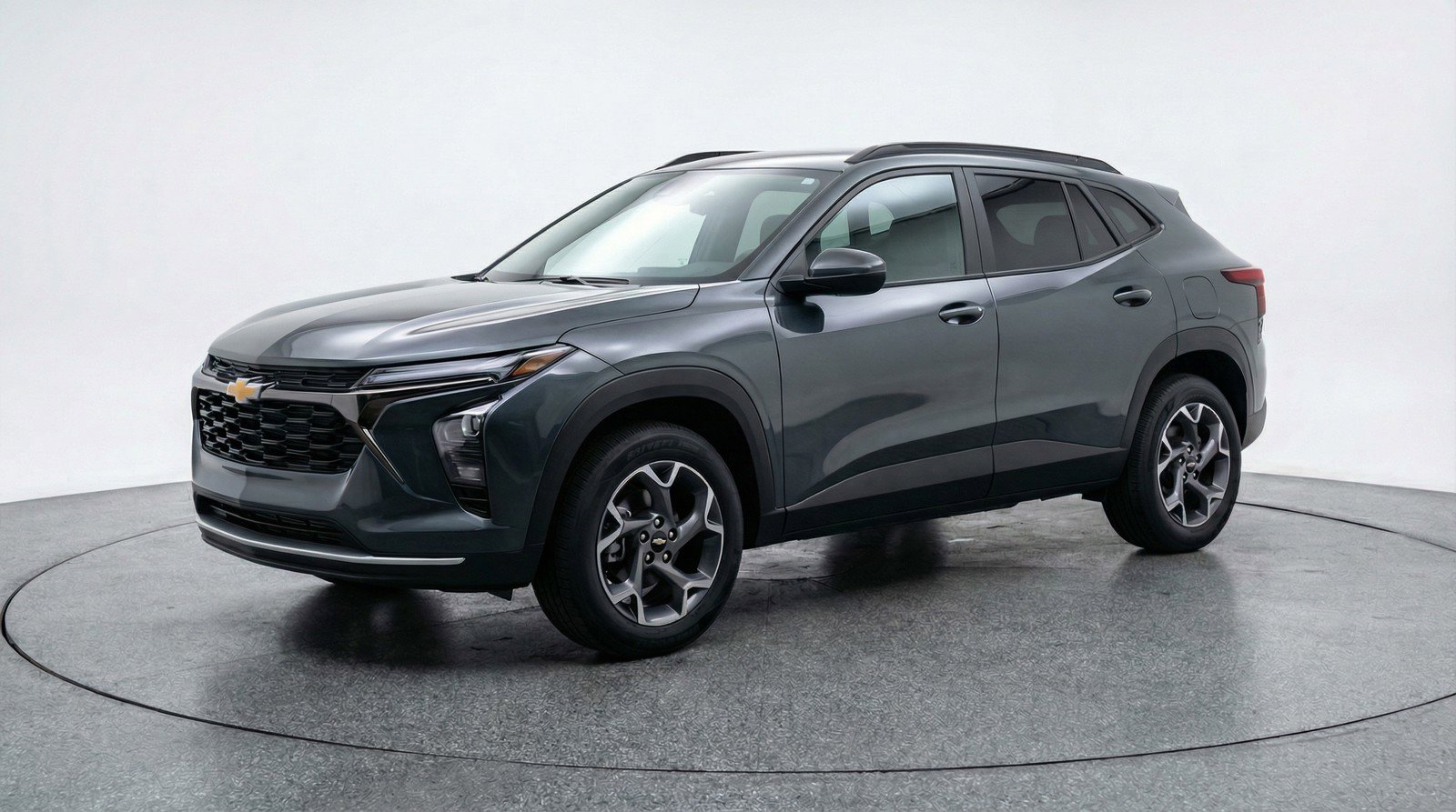 Used 2025 Chevrolet Trax LT w/ LT Convenience Package FWD image 3