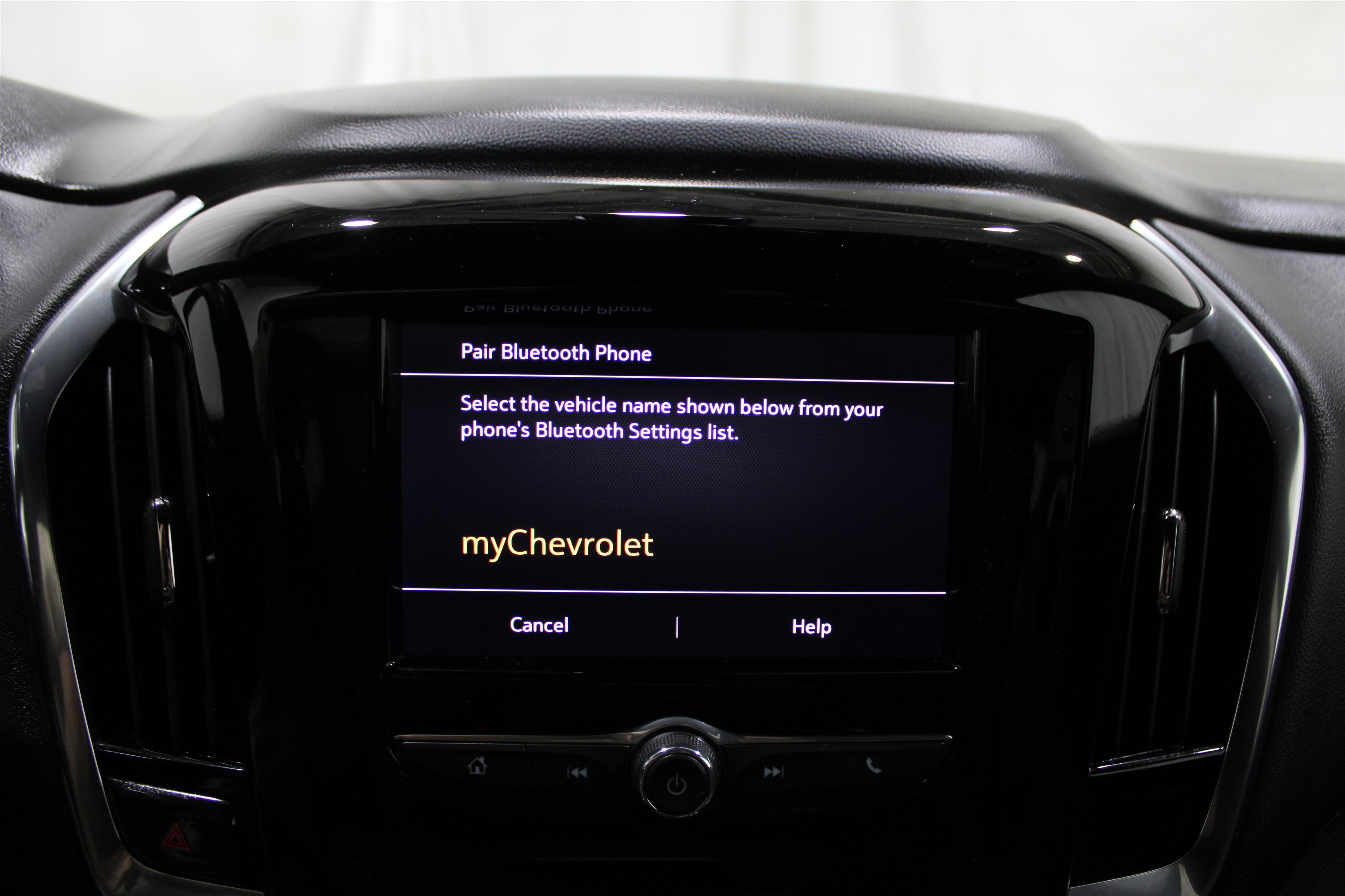 Used 2023 Chevrolet Traverse LT image 16