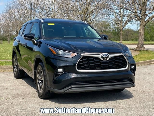 Used 2023 Toyota Highlander XLE image 9