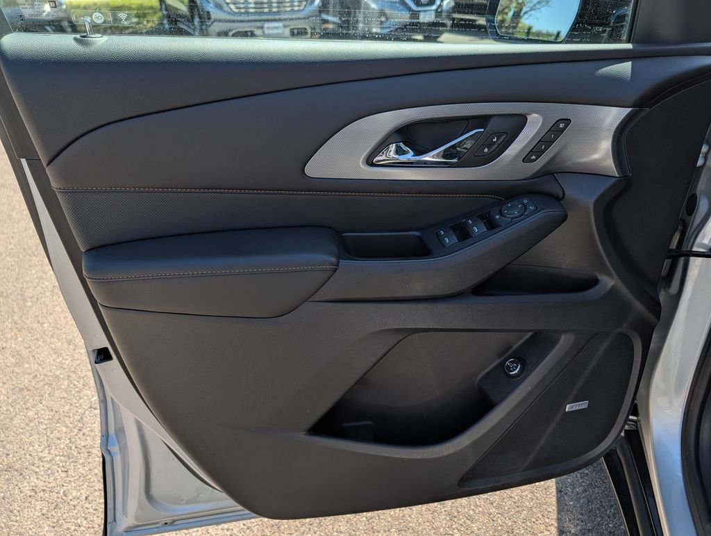 Used 2018 Chevrolet Traverse Premier w/ Redline Edition AWD/4WD image 33