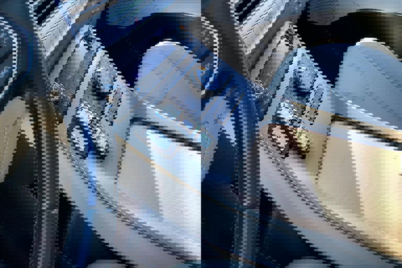 Used 2021 Hyundai Palisade SEL w/ Premium Package image 17