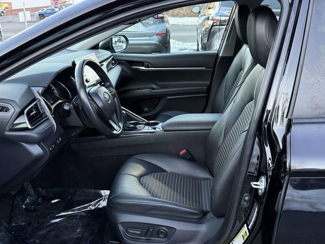 Used 2024 Toyota Camry SE w/ Convenience Package image 10