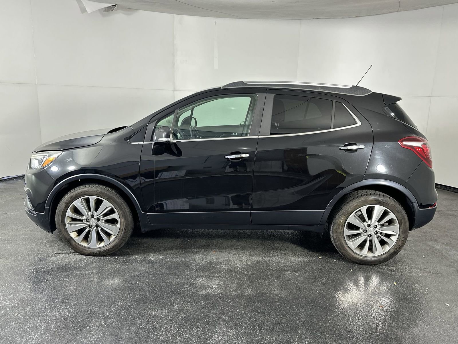 Used 2017 Buick Encore Essence image 5