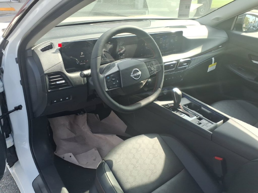 New 2026 Nissan Sentra SR w/ SR Premium Package FWD image 8