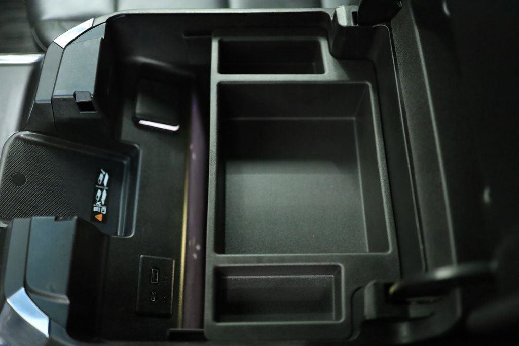 Used 2024 GMC Sierra 3500 SLT image 37