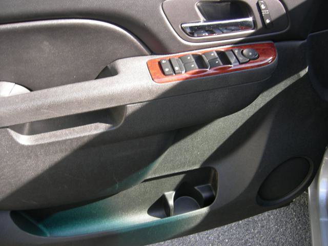 Used 2013 Chevrolet Tahoe LT AWD/4WD image 6