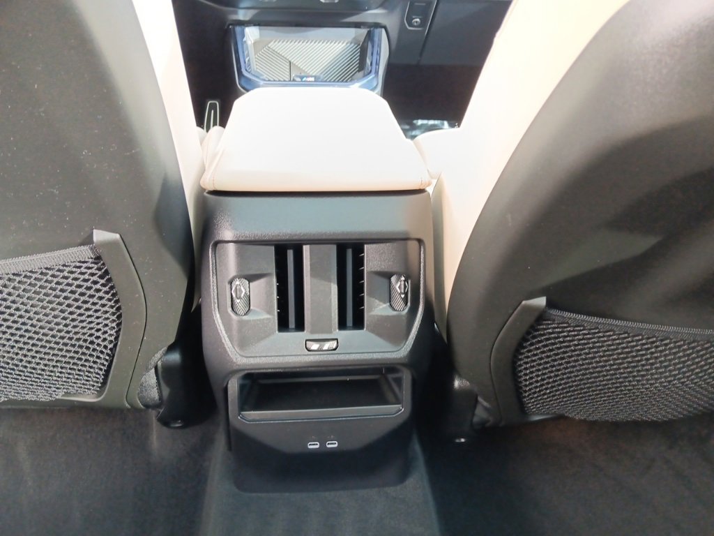 Used 2025 BMW X3 xDrive30i w/ M Sport Package image 10