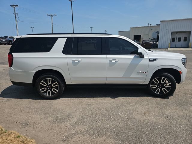Used 2021 GMC Yukon XL AT4 w/ AT4 Premium Plus Package AWD/4WD image 6