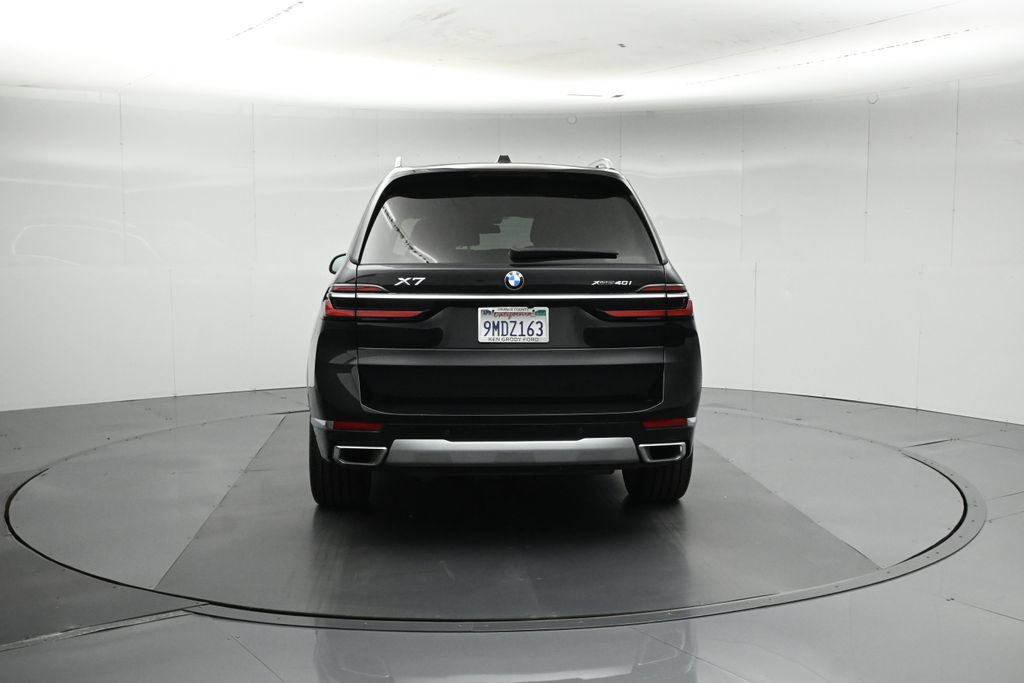Used 2024 BMW X7 xDrive40i w/ Premium Package AWD/4WD image 8