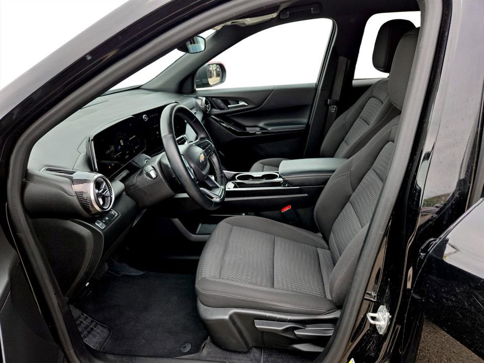 Used 2025 Chevrolet Equinox LT FWD image 28