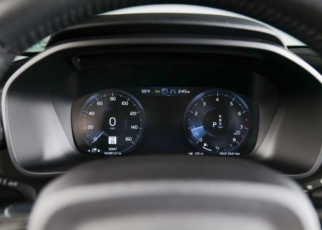 Used 2021 Volvo XC40 T5 Inscription w/ Advanced Package image 19