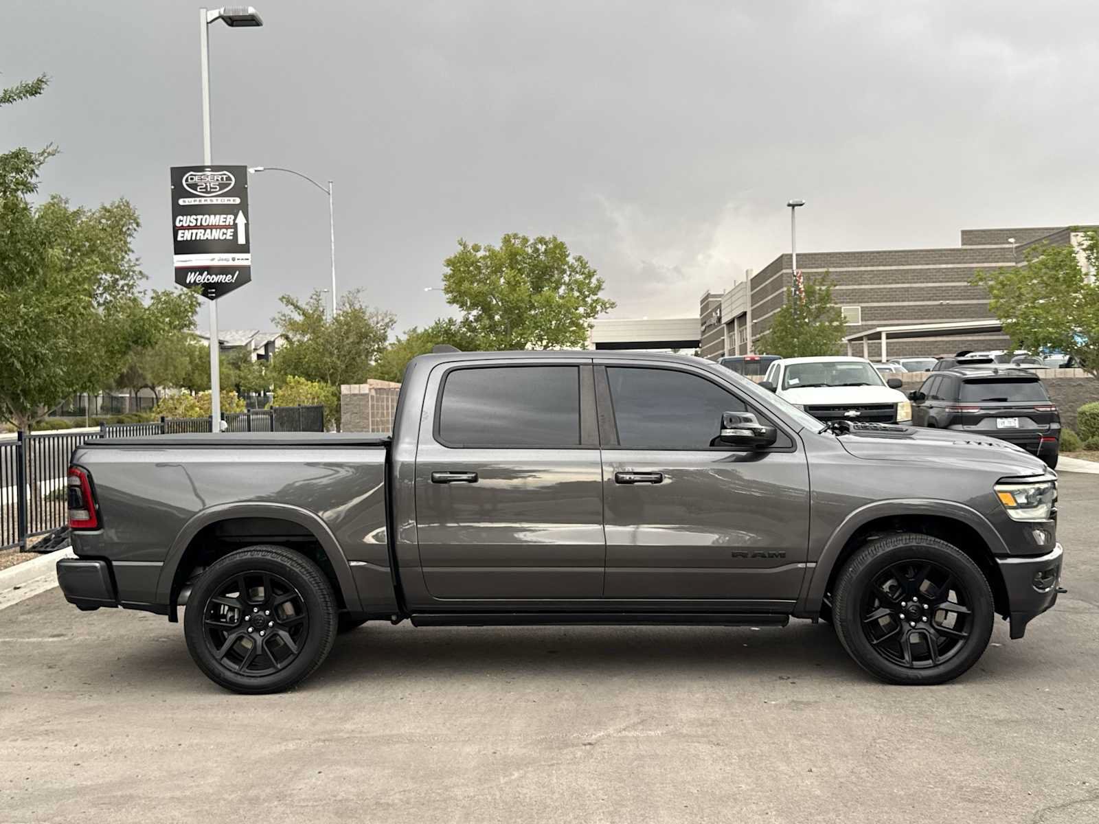 Used 2021 RAM 1500 Laramie AWD/4WD image 9