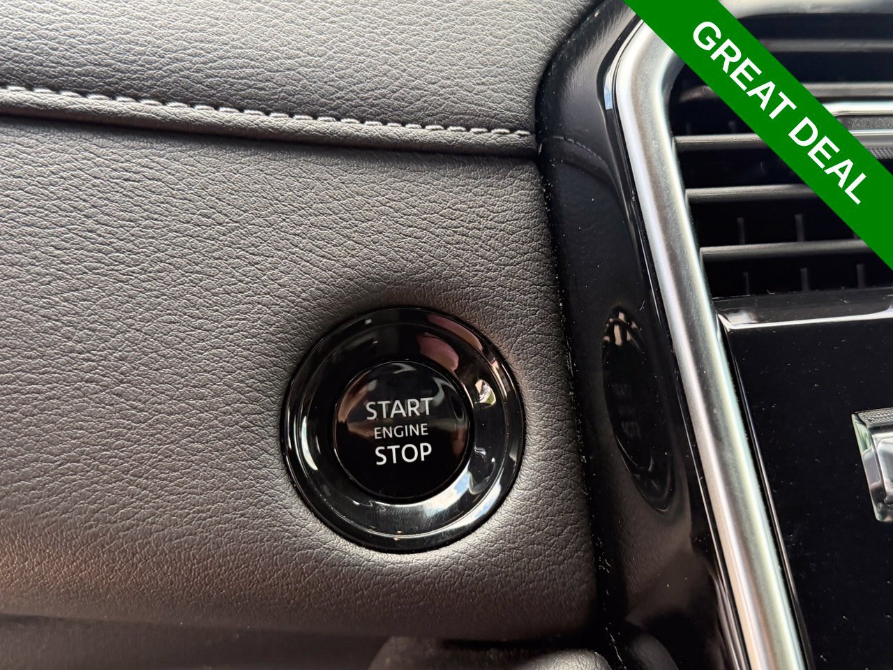 Used 2025 Nissan Armada Platinum w/ Convenience Package RWD image 28