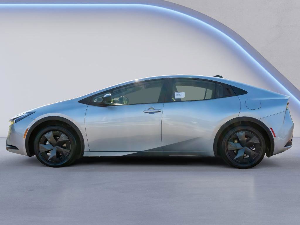 New 2026 Toyota Prius LE image 8