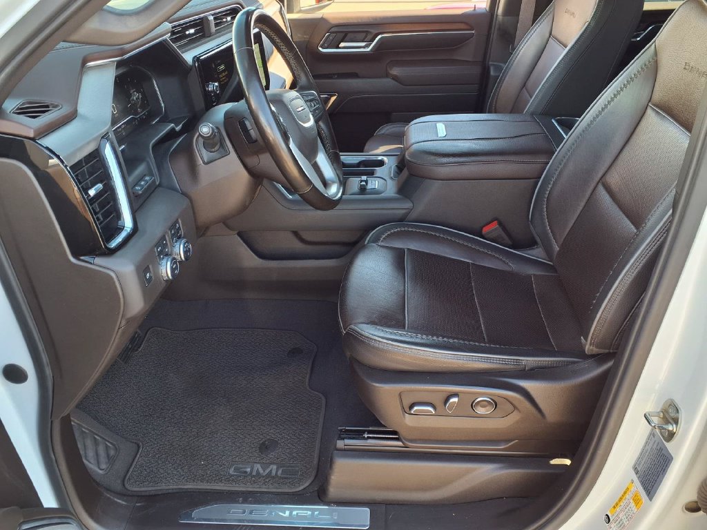 Used 2024 GMC Sierra 2500 Denali w/ Technology Package AWD/4WD image 18