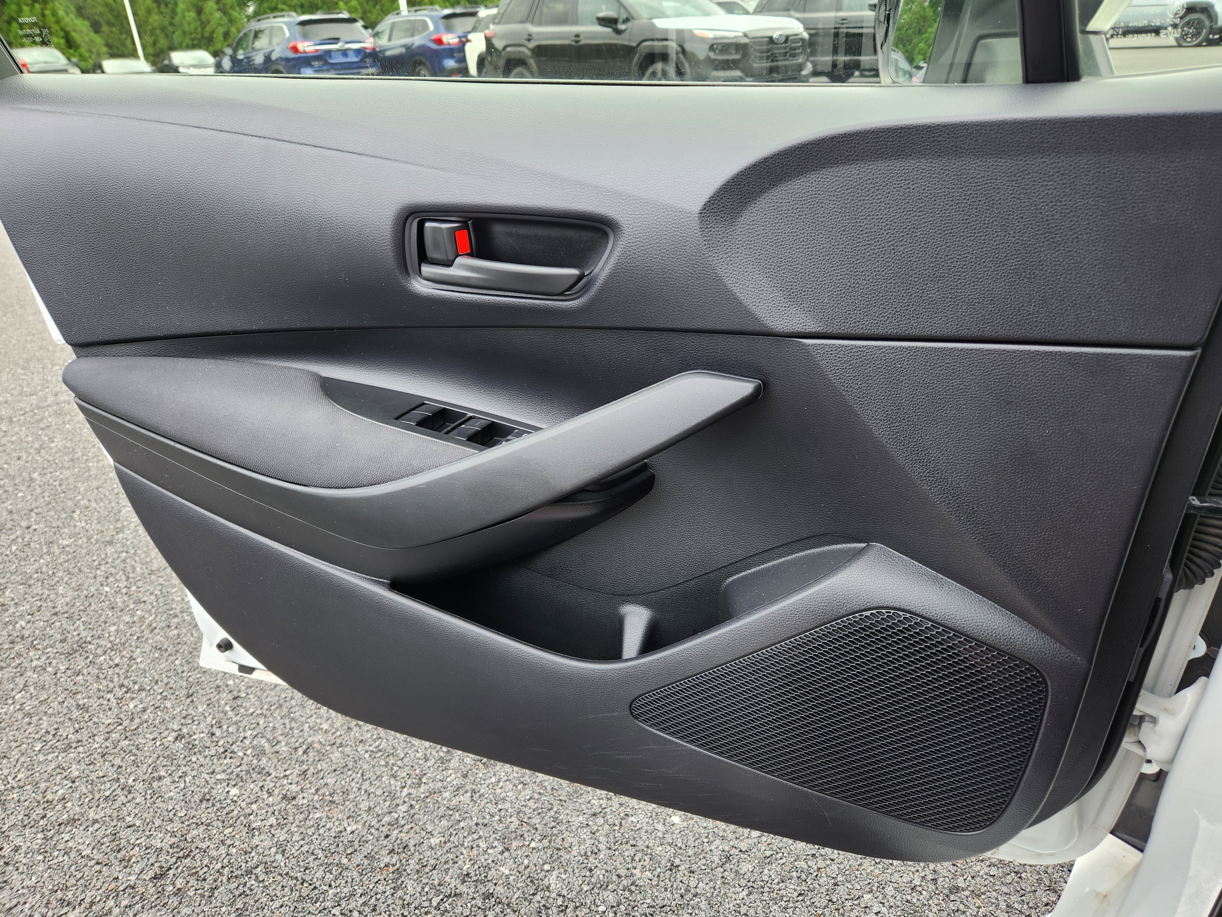 Used 2022 Toyota Corolla LE w/ LE Convenience Package FWD image 23