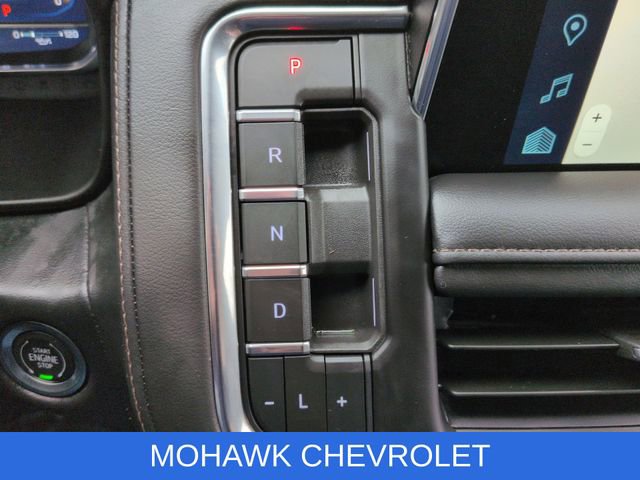 Used 2024 Chevrolet Suburban High Country image 17