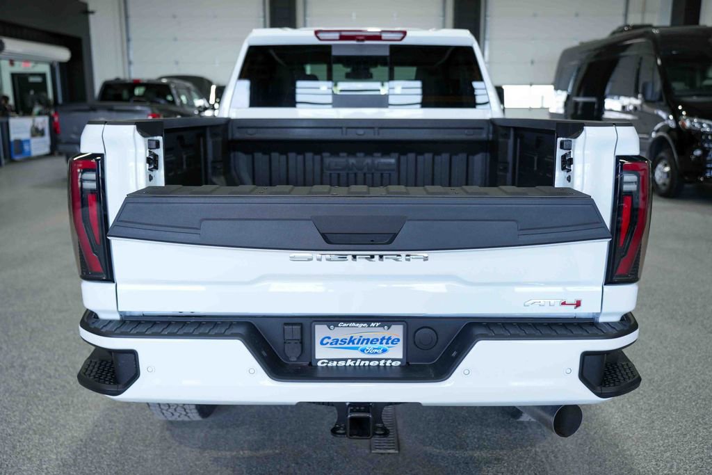 Used 2026 GMC Sierra 2500 AT4 image 11