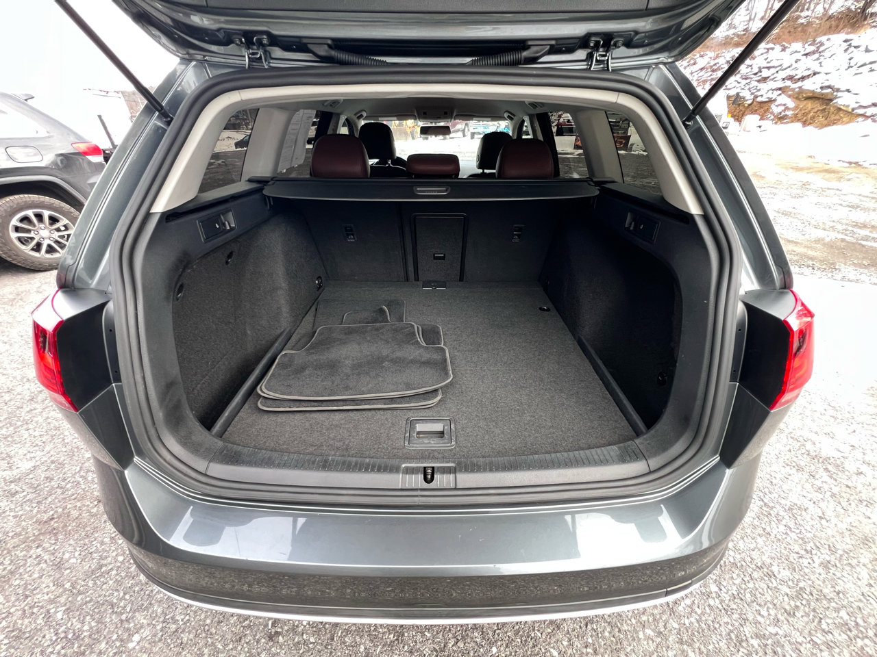 Used 2017 Volkswagen Golf Alltrack S image 20