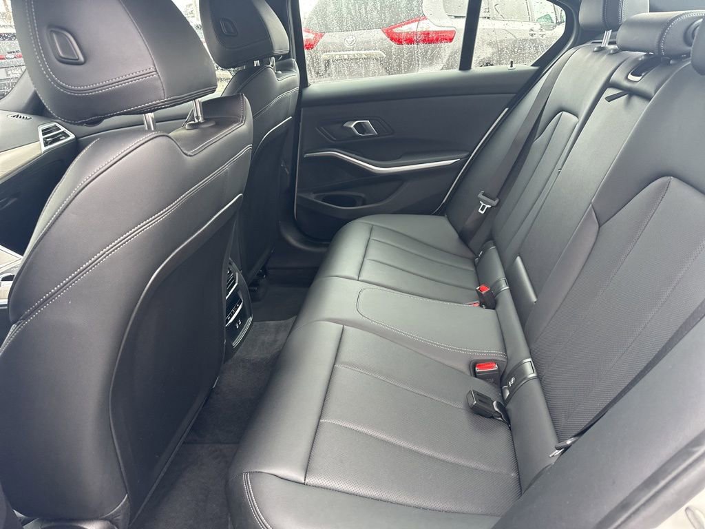 Used 2025 BMW 330i xDrive Sedan image 24