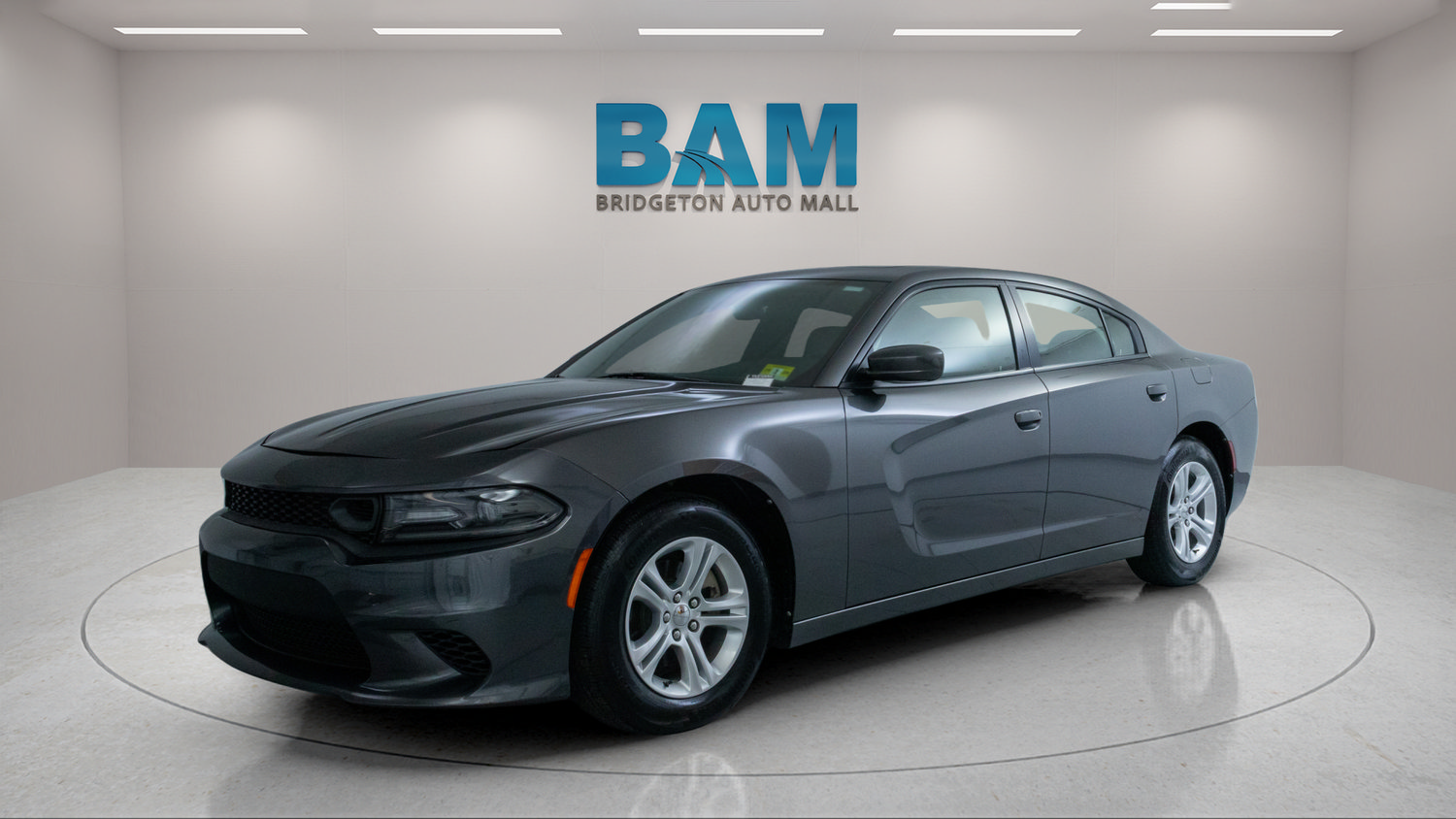 Used 2021 Dodge Charger SXT w/ Leather Interior Group RWD image 3