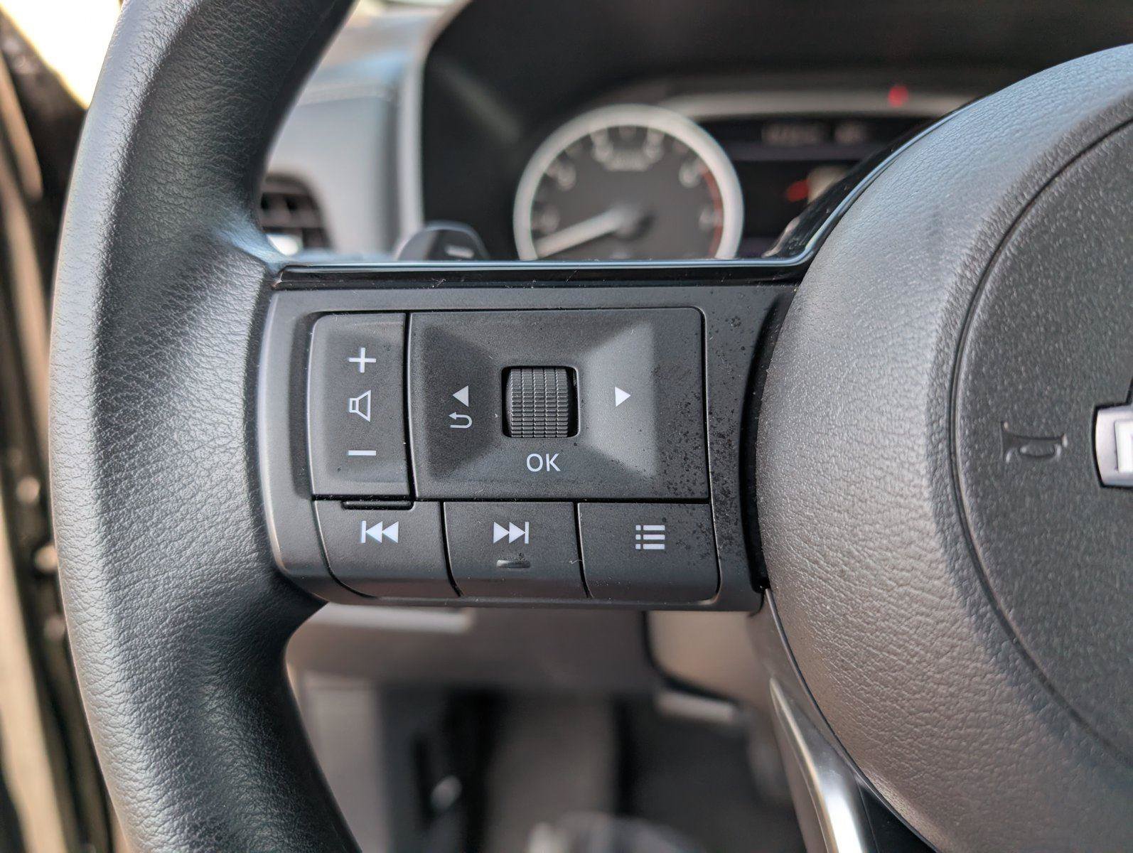 Used 2023 Nissan Rogue SV AWD/4WD image 26