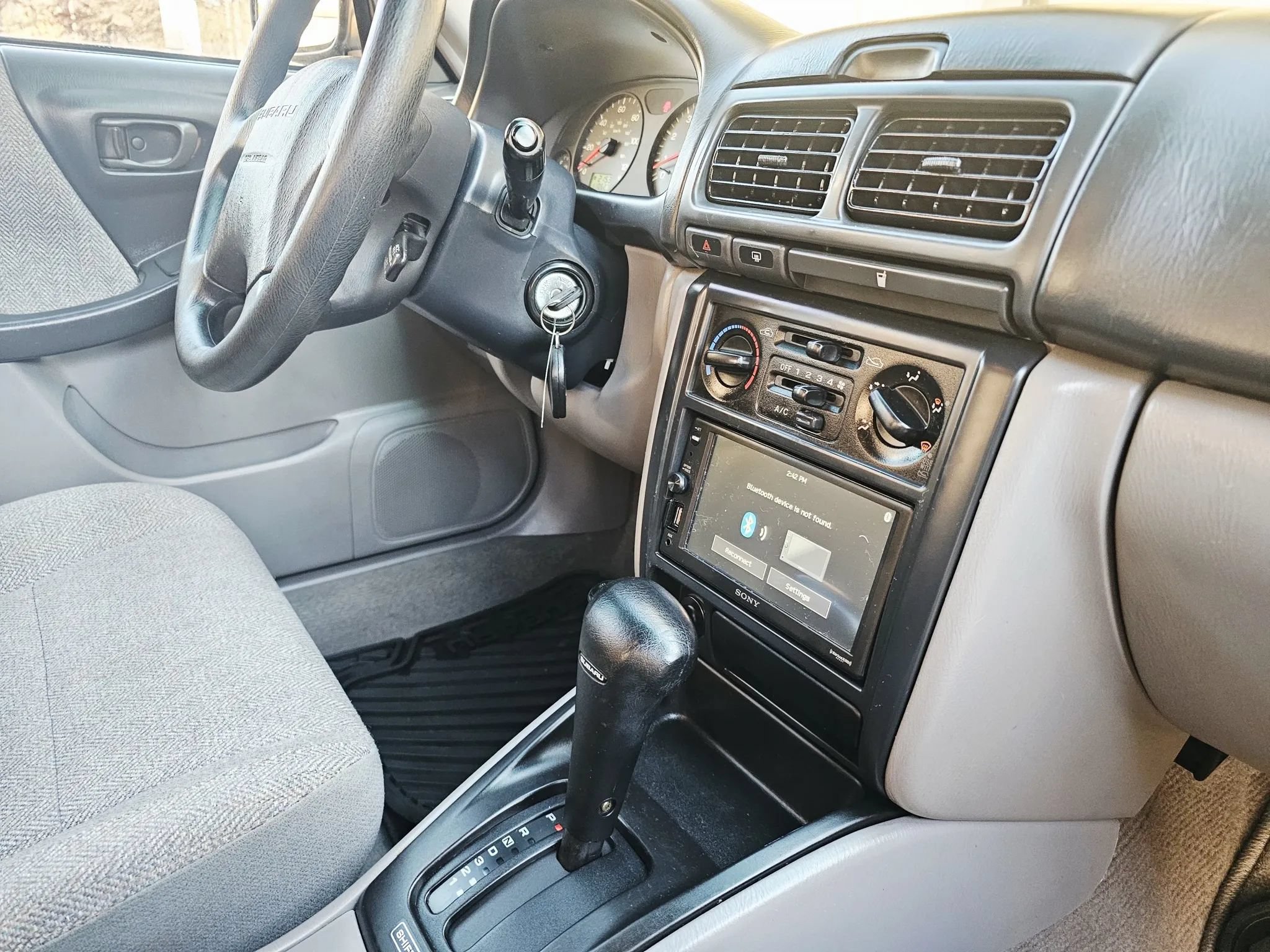 Used 2002 Subaru Forester L AWD/4WD image 14