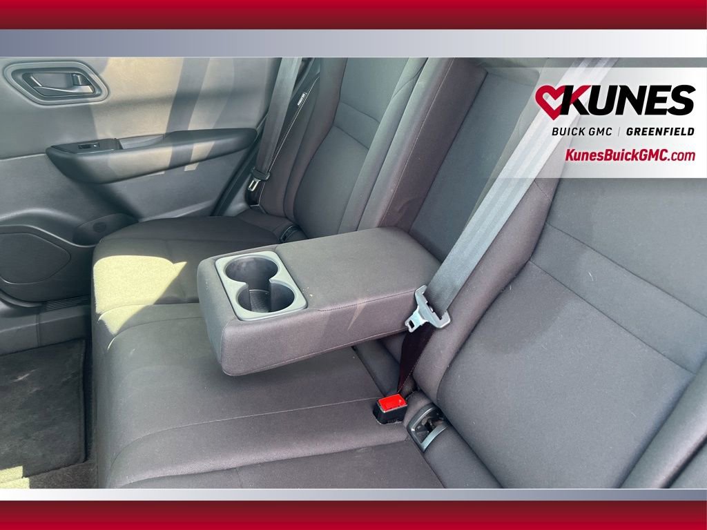 Used 2024 Nissan Rogue S image 35