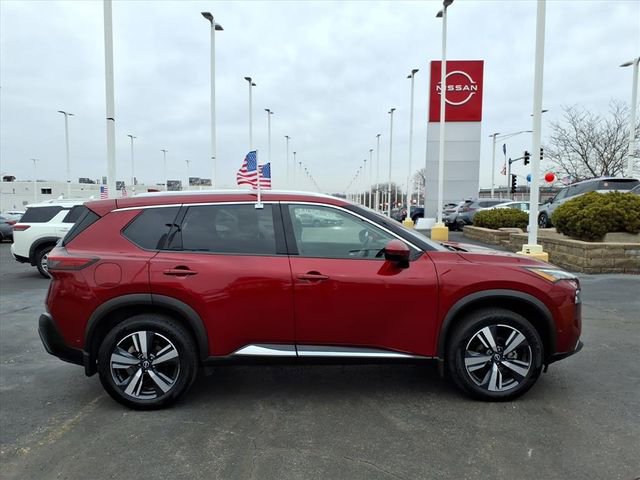 Used 2023 Nissan Rogue SL w/ SL Premium Package image 2