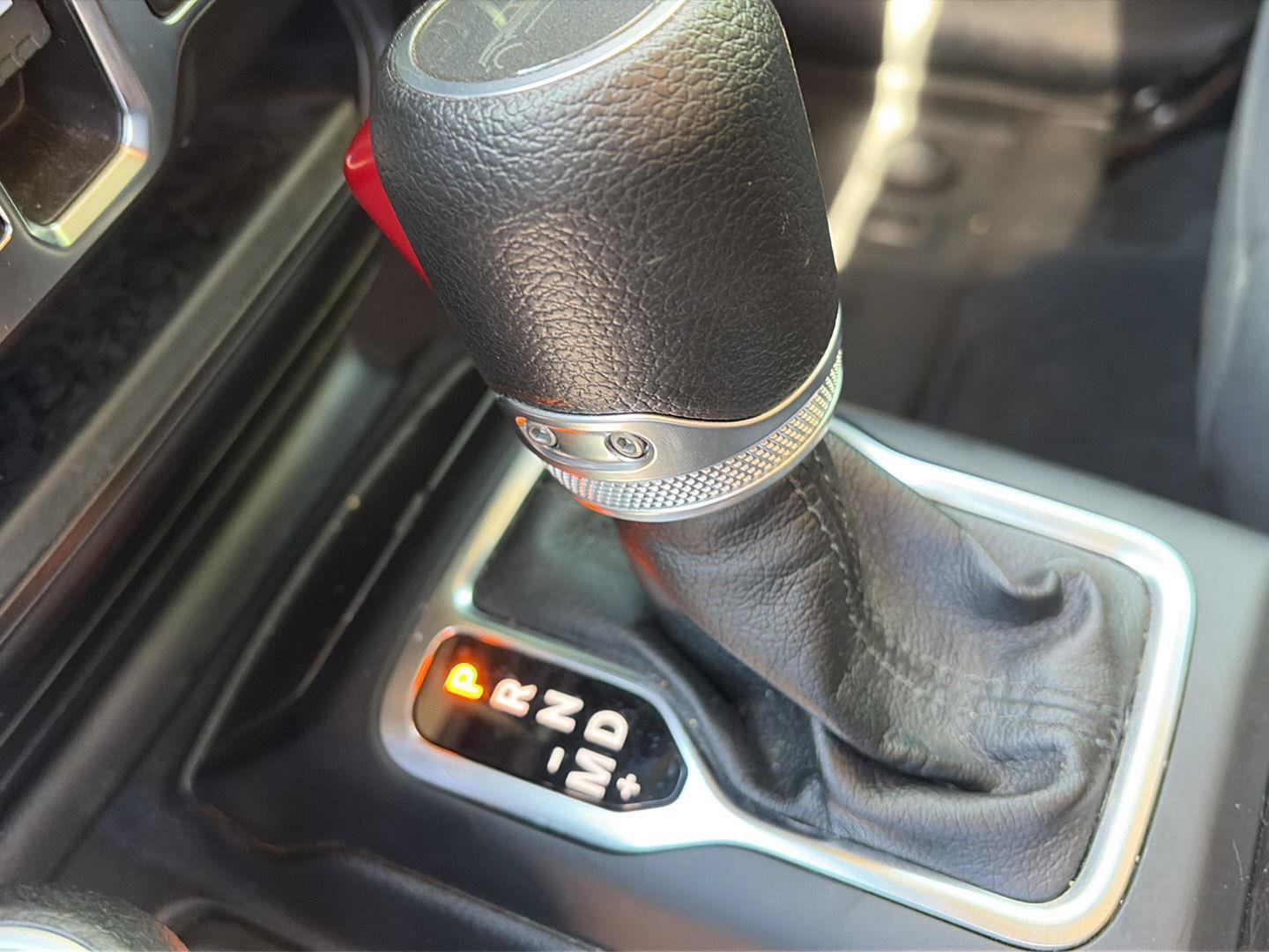 Used 2022 Jeep Gladiator Mojave AWD/4WD image 15