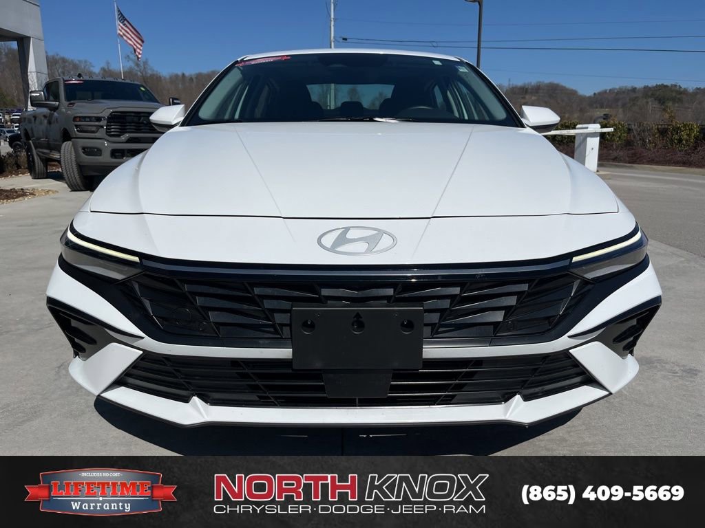 Used 2025 Hyundai Elantra SEL image 30