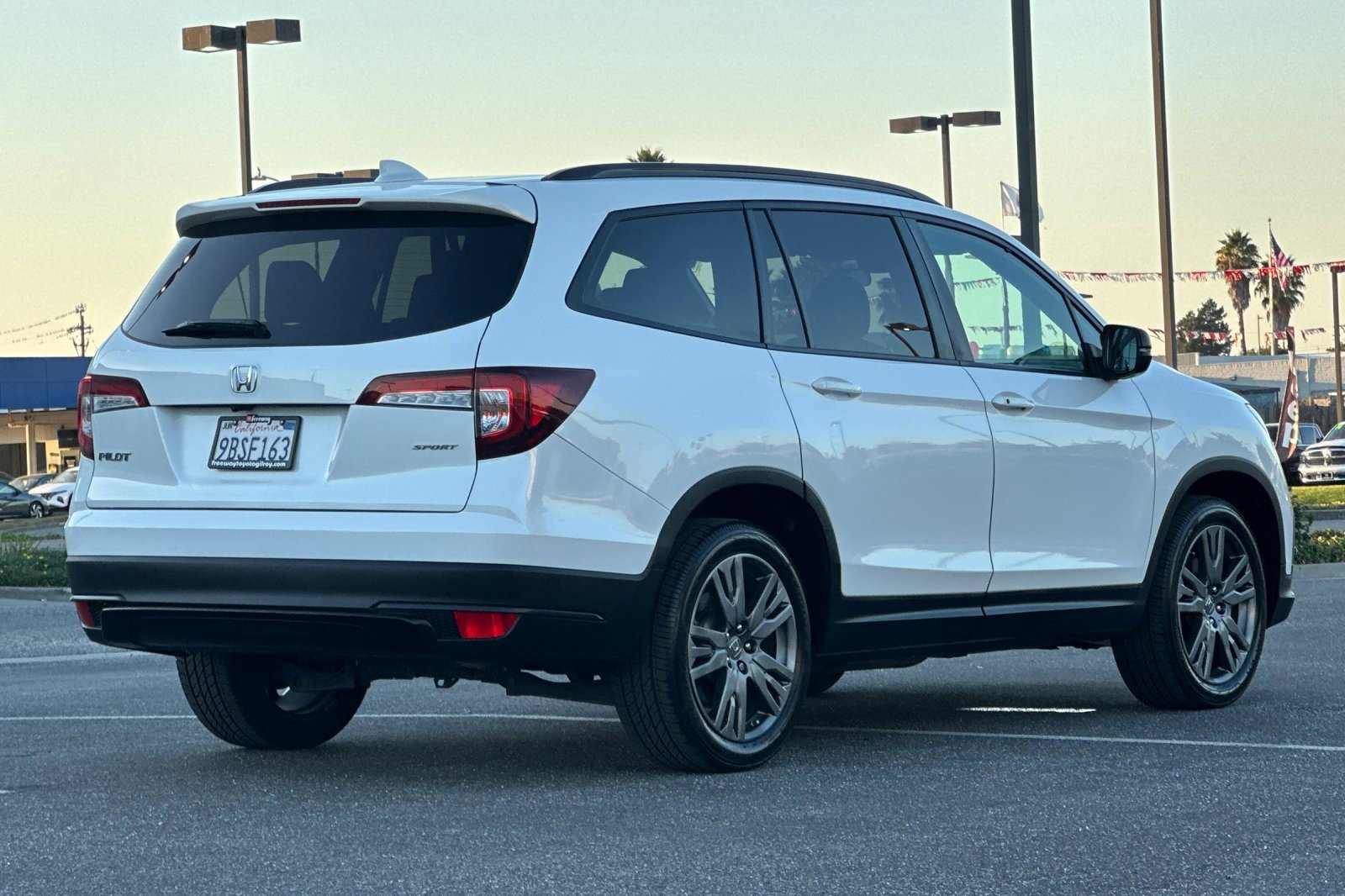 Used 2022 Honda Pilot Sport image 4