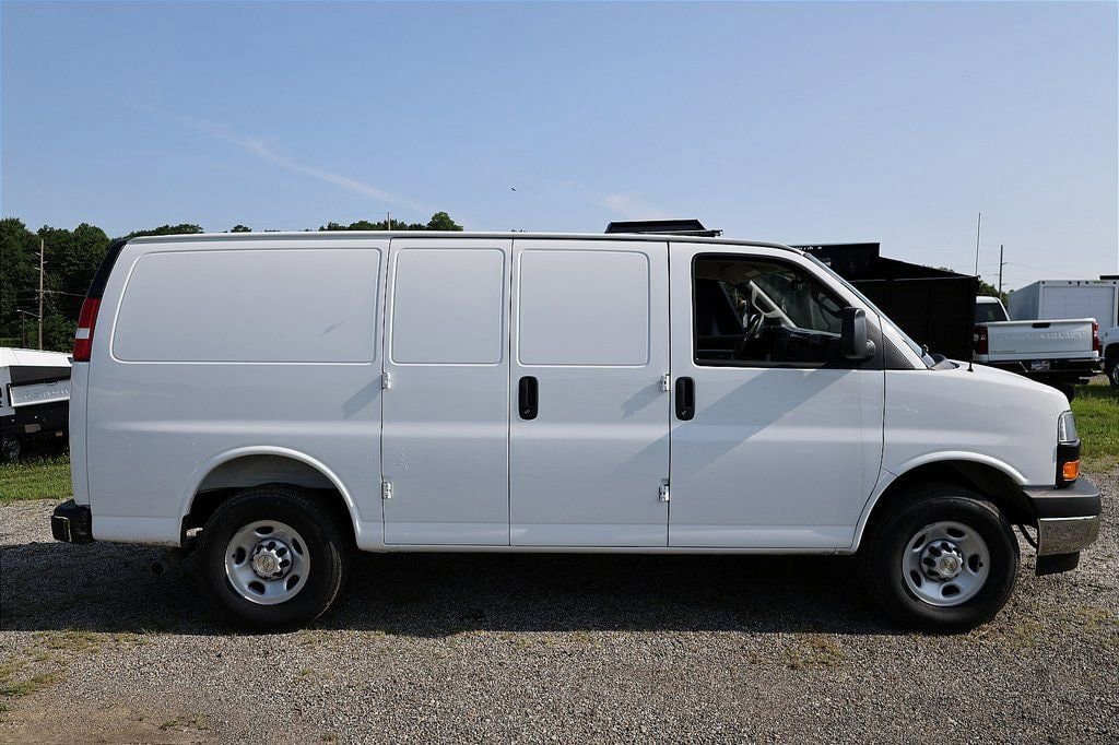 New 2025 Chevrolet Express 2500 w/ Driver Convenience Package RWD image 25