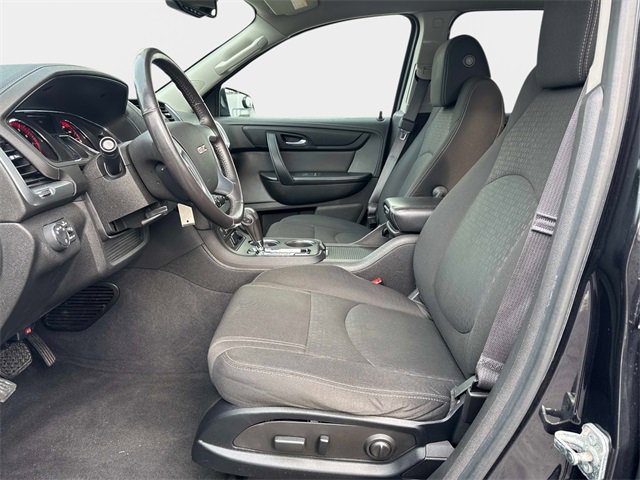 Used 2015 GMC Acadia SLE image 17