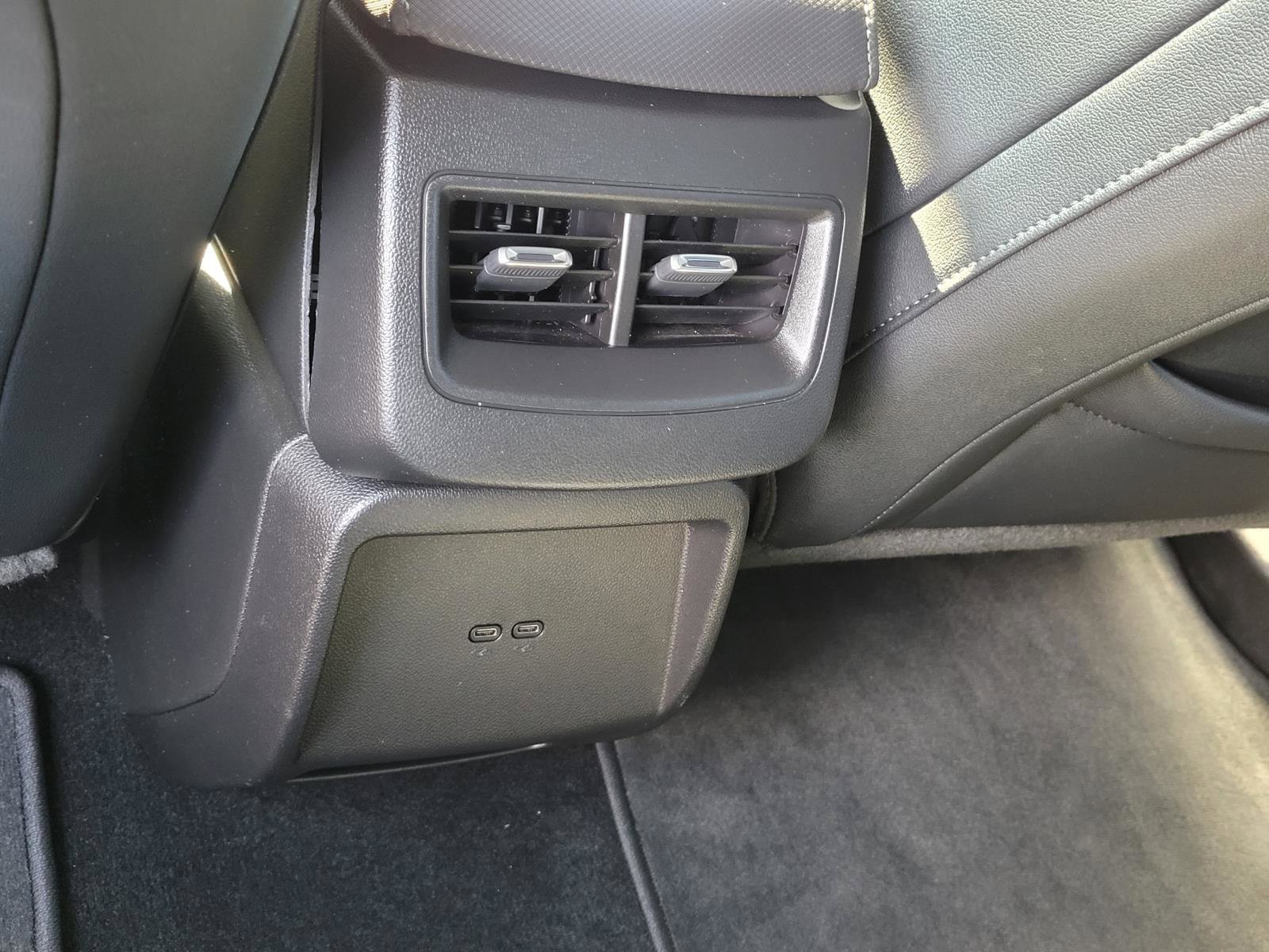 Used 2024 Chevrolet Equinox EV RS FWD image 20