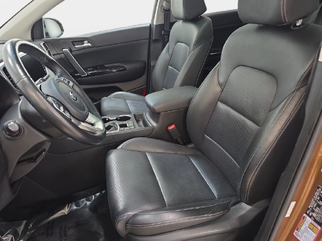 Used 2020 Kia Sportage EX w/ Option Group 15 AWD/4WD image 13