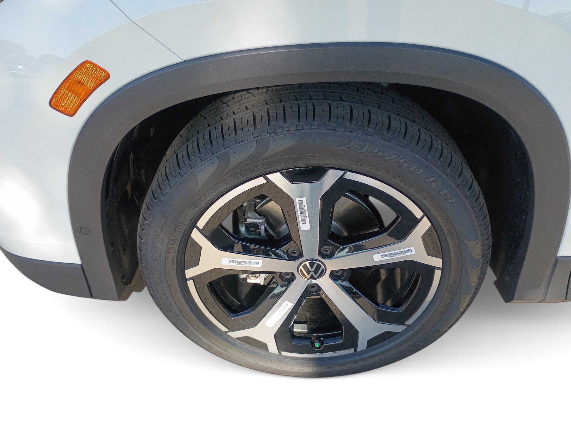 New 2026 Volkswagen Tiguan SE FWD image 19