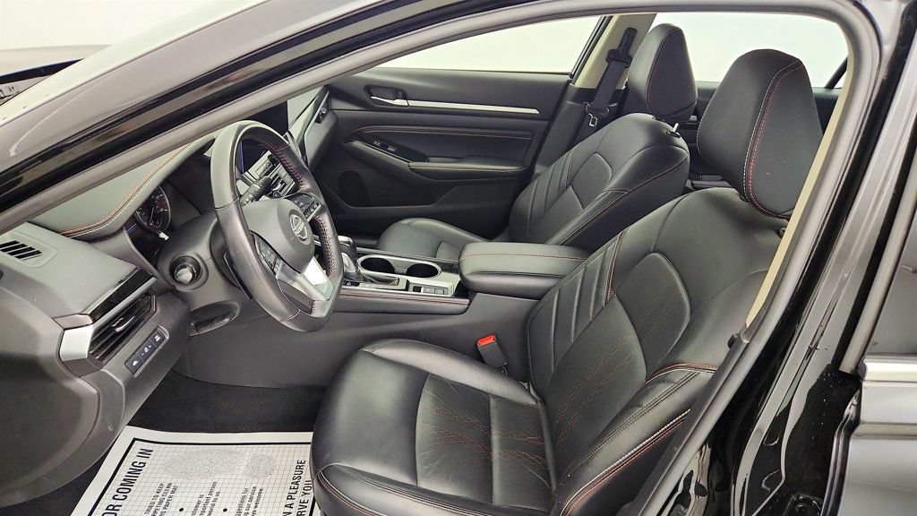 Used 2023 Nissan Altima 2.5 SR w/ SR Premium Package AWD/4WD image 19