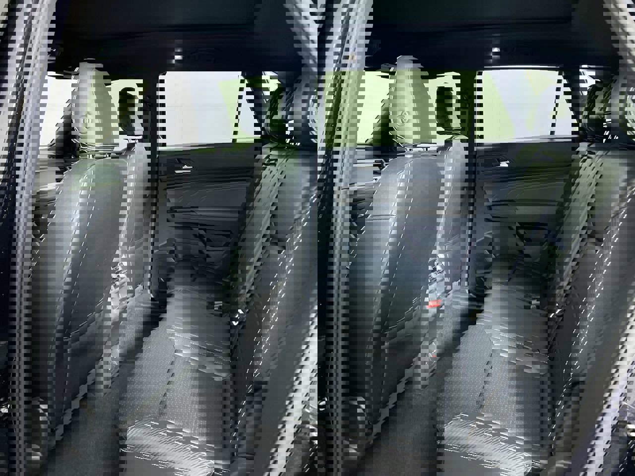 Used 2021 Volkswagen Atlas Cross Sport SEL FWD image 25