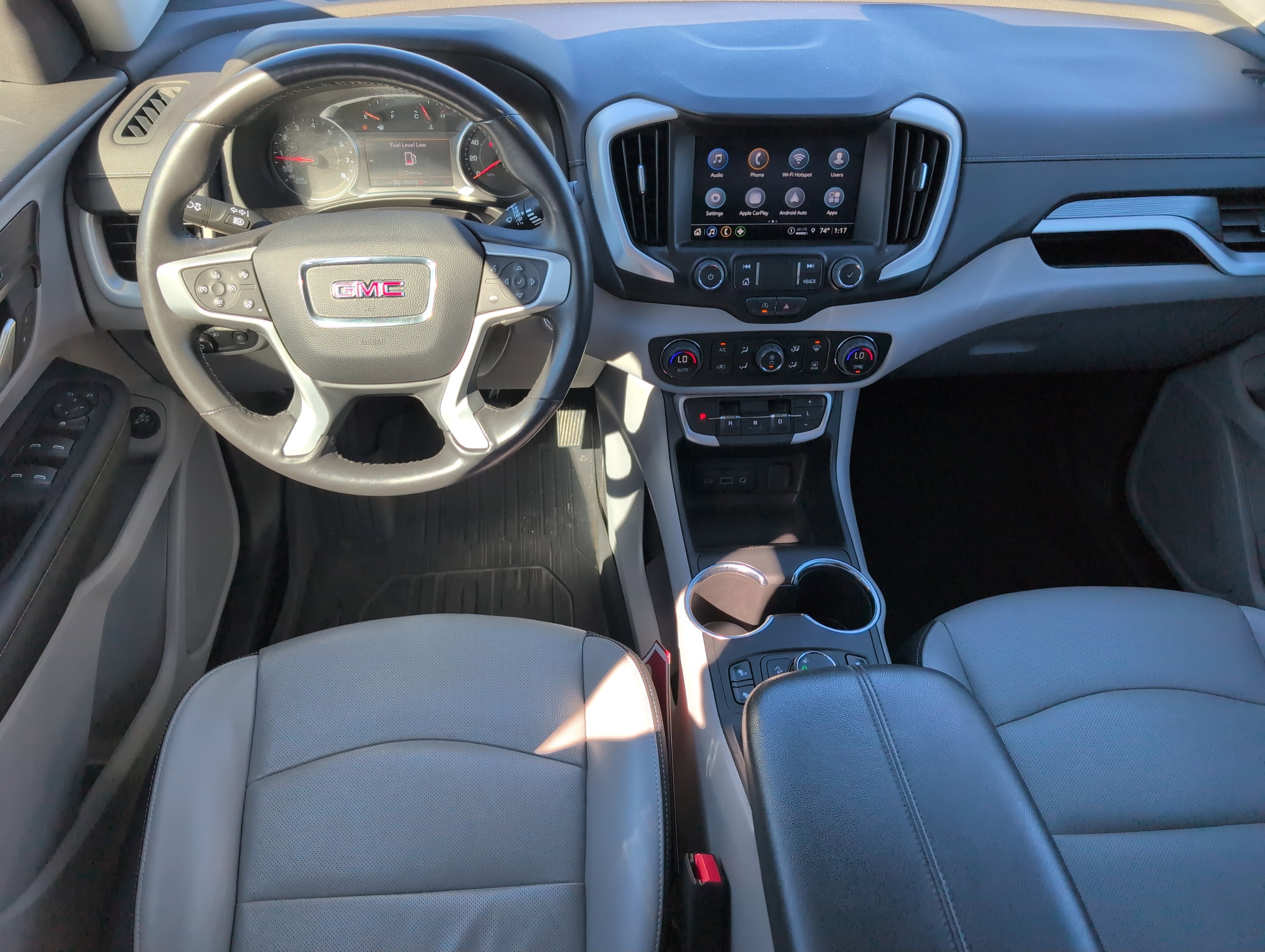 Used 2022 GMC Terrain SLT w/ LPO, Floor Liner Package image 24