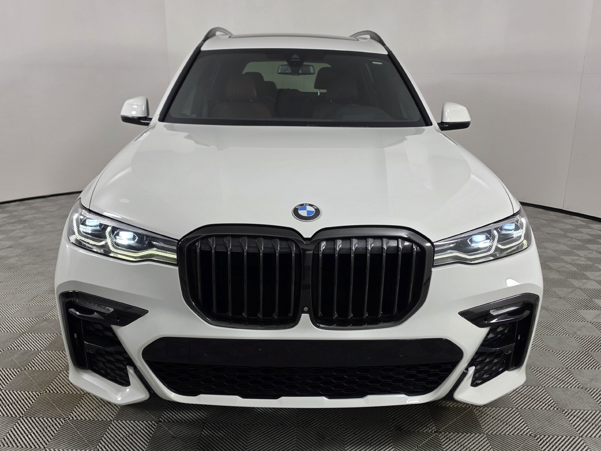 Used 2021 BMW X7 xDrive40i w/ M Sport Package AWD/4WD image 37