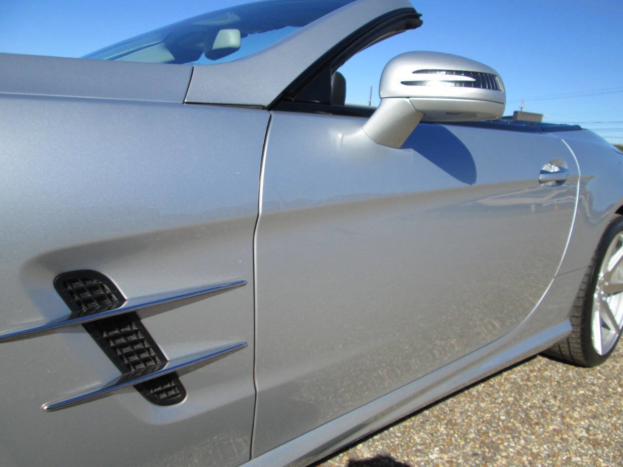 Used 2015 Mercedes-Benz SL 550 image 5