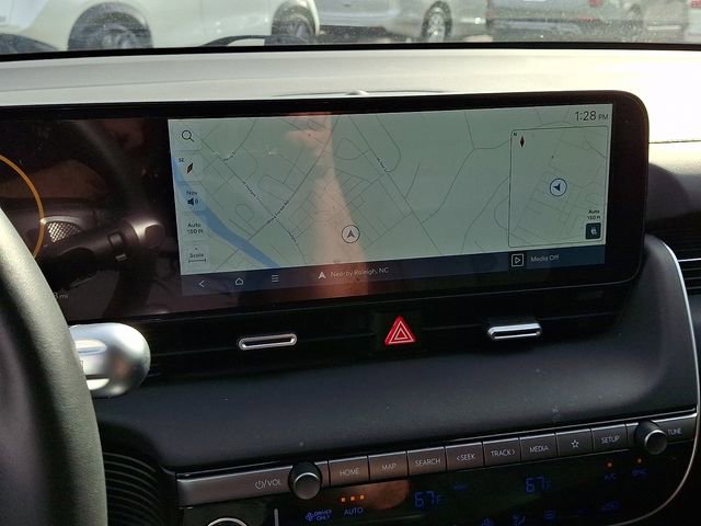 Used 2025 Hyundai Ioniq 5 SEL image 19