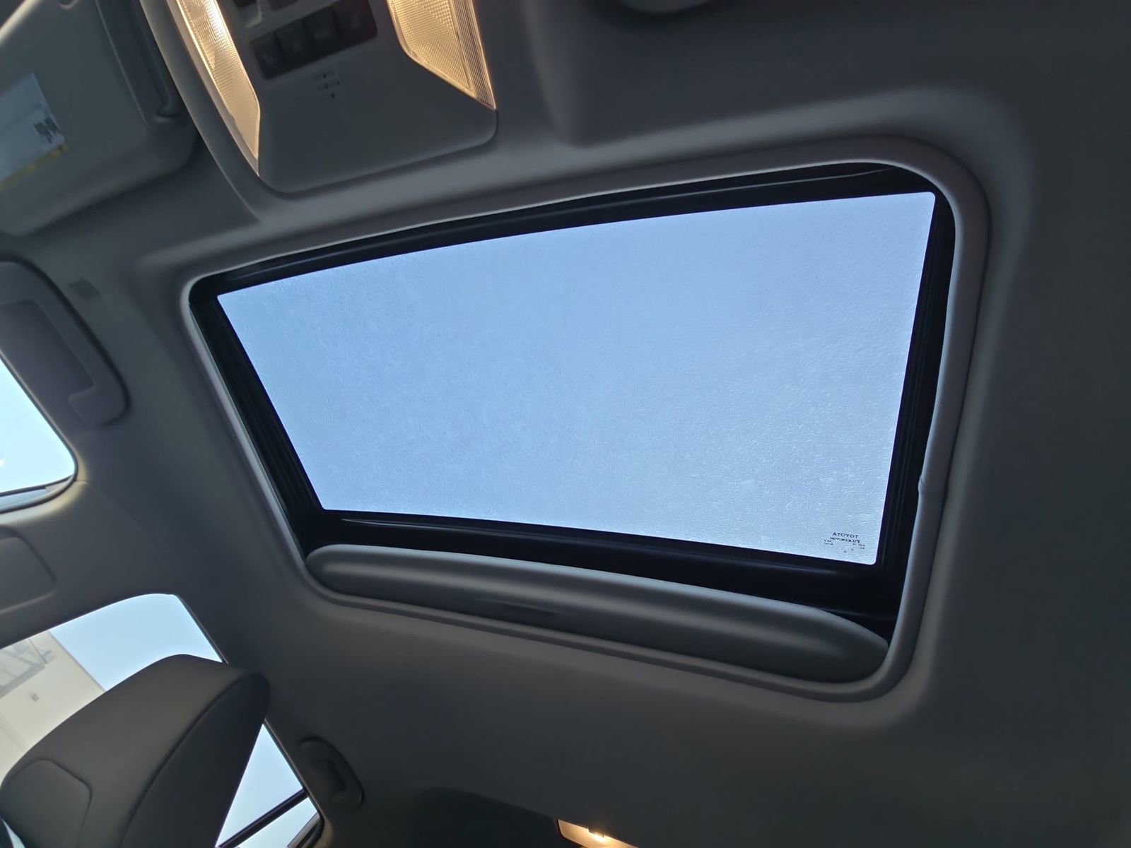 Used 2024 Toyota RAV4 XLE w/ Convenience Package image 37