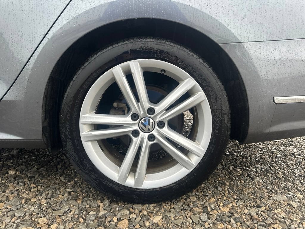 Used 2014 Volkswagen Passat TDI SEL Premium FWD image 7
