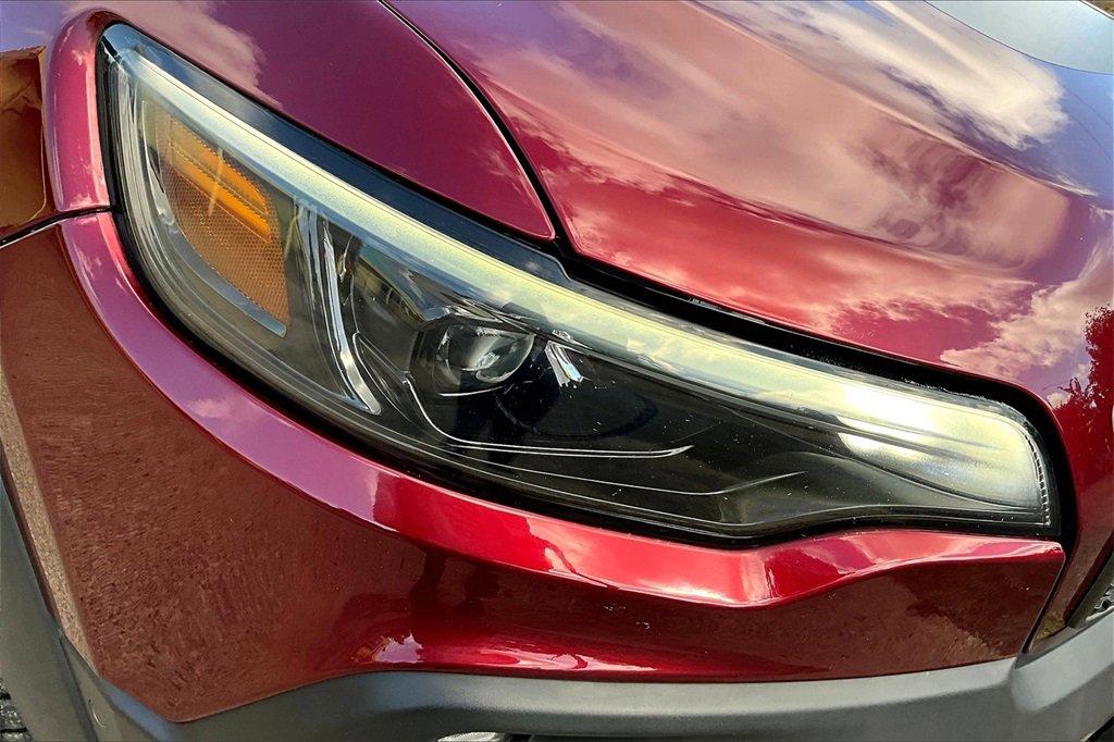 Used 2019 Jeep Cherokee Trailhawk image 28