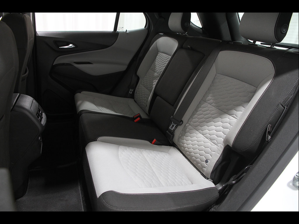 Used 2020 Chevrolet Equinox LS FWD image 18
