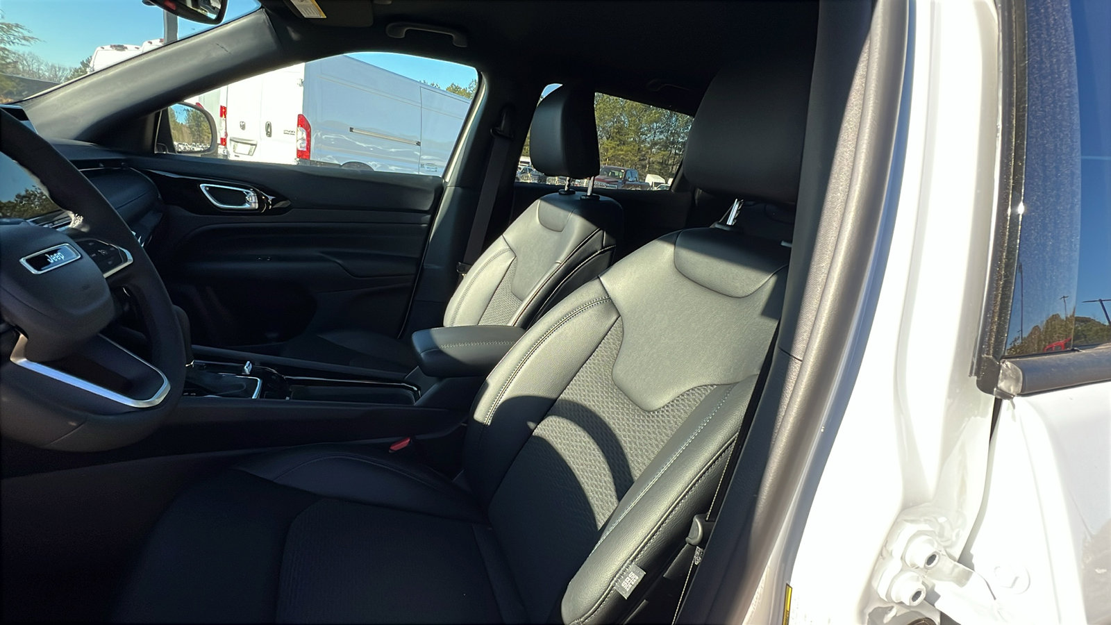 New 2026 Jeep Compass Latitude AWD/4WD image 17