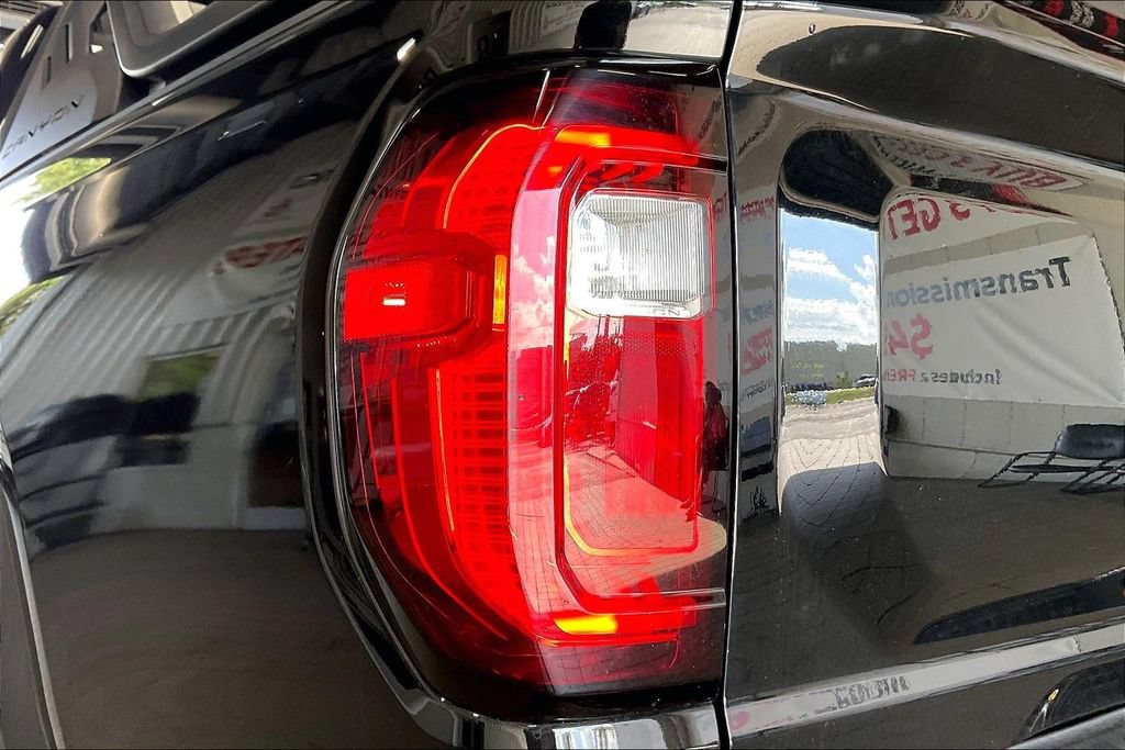 Used 2023 GMC Canyon Denali AWD/4WD image 17