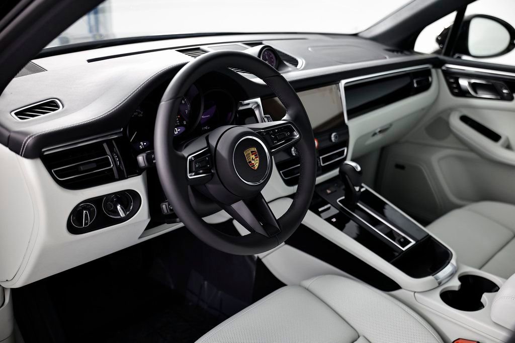 New 2026 Porsche Macan image 20